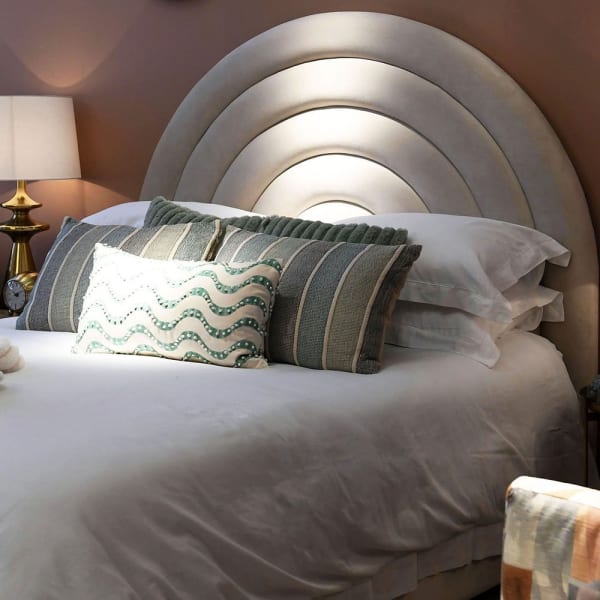 Noemie Curved Ecru 5ft. King-size Bed